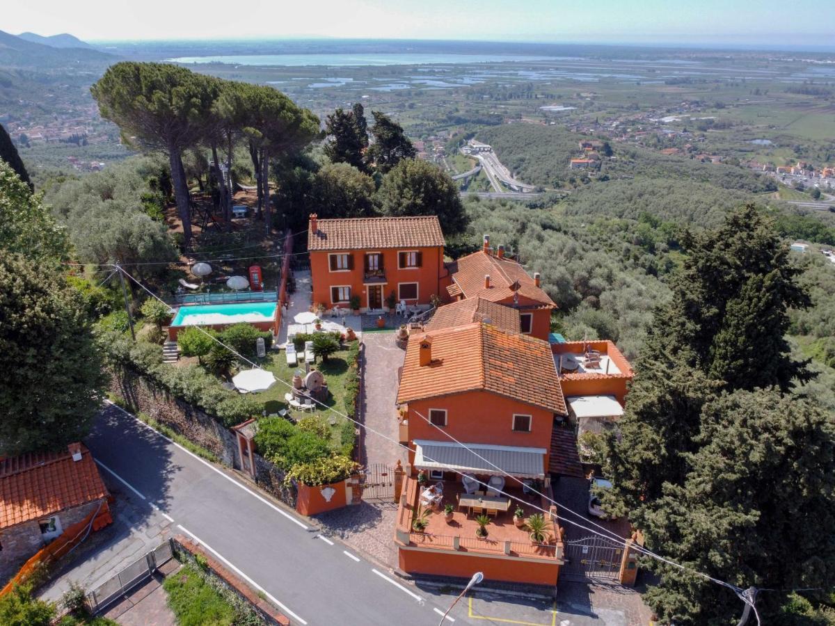 Casale Belvedere "Il Melograno" Массароза Екстер'єр фото